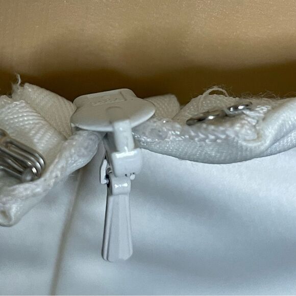 Niki by Niki Livas Strapless Formal Floor Length Dress Off White Size 10 - Picture 10 of 16